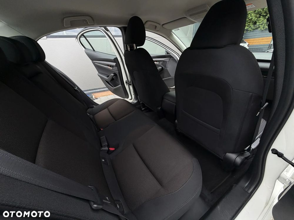 Mazda 3 SKYACTIV-G 2.0 M-Hybrid DRIVE - 17