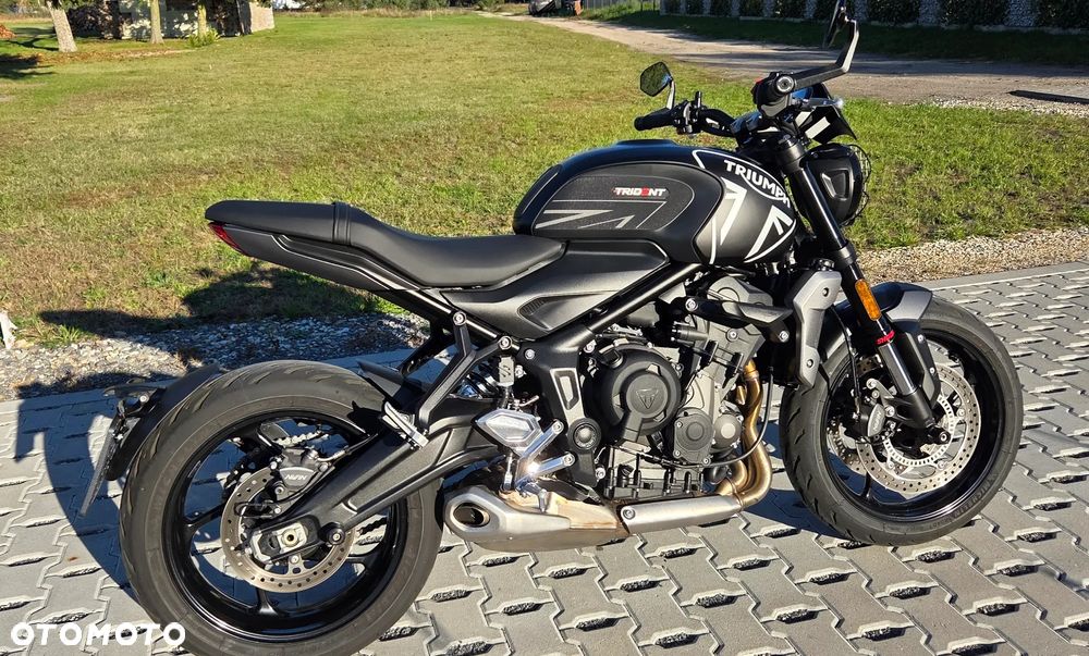 Triumph Trident - 7
