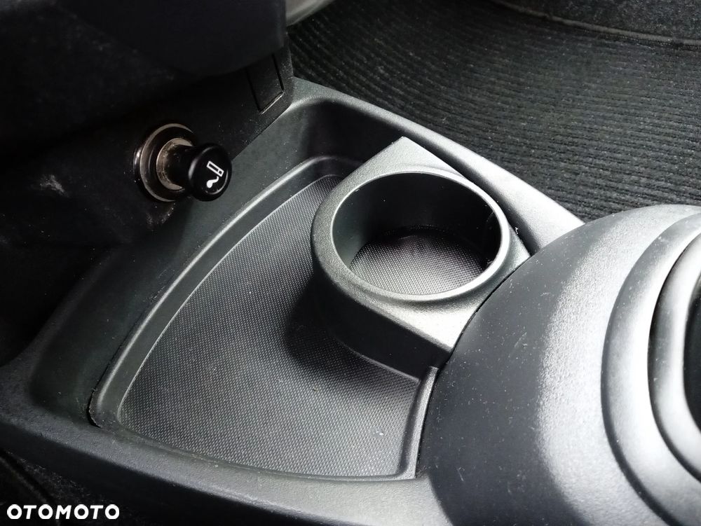 Toyota Yaris 1.0 VVT-i Sol - 20