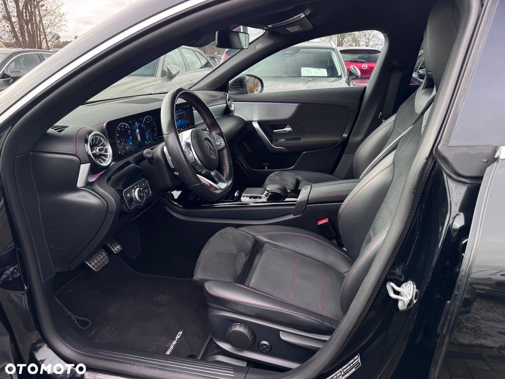 Mercedes-Benz CLA 220 AMG Line 7G-DCT - 22