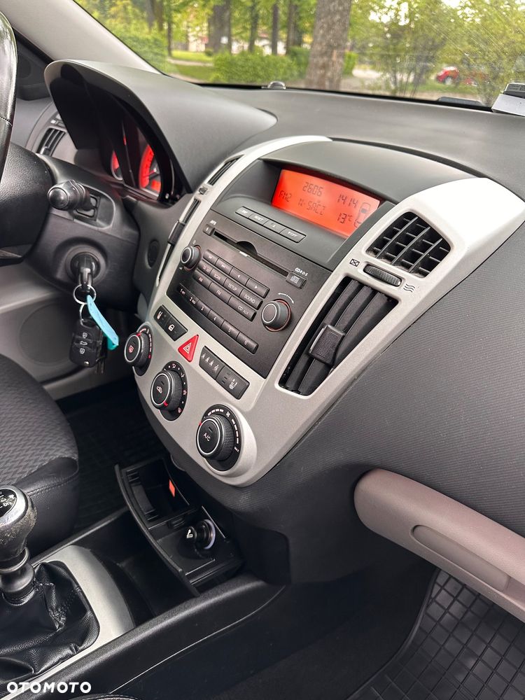 Kia Ceed 1.6 CVVT LX - 25