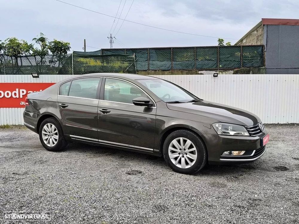 VW Passat 1.6 TDI BlueMotion - 9