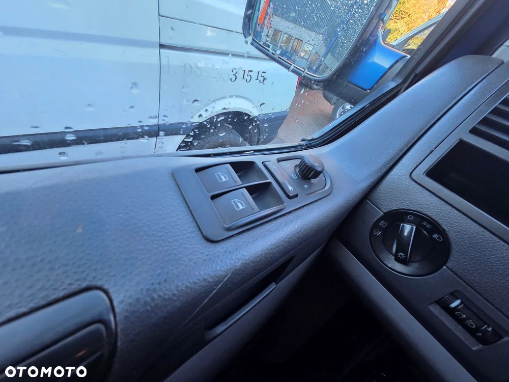 Volkswagen Transporter - 17