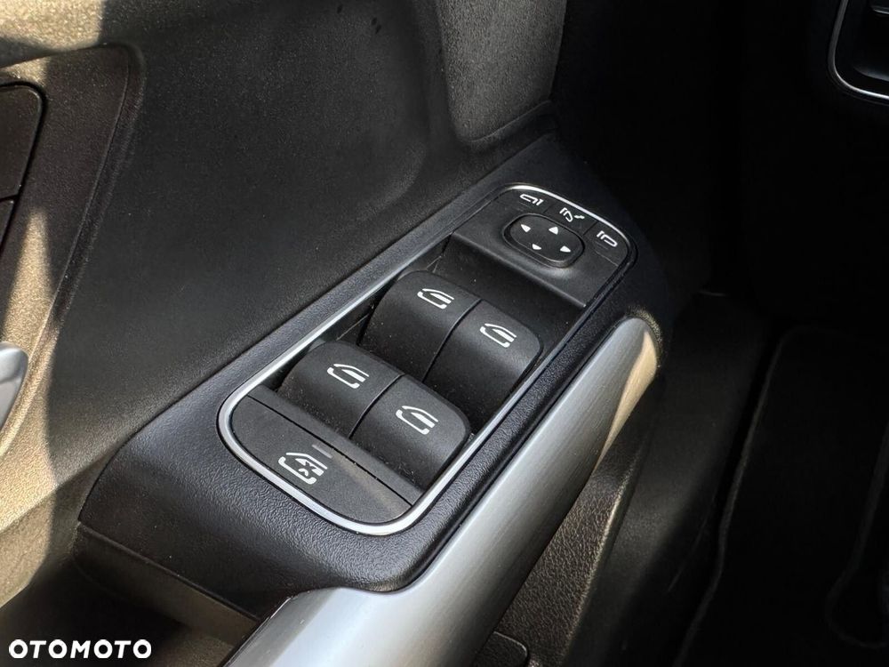 Mercedes-Benz GLA 200 AMG Line - 29