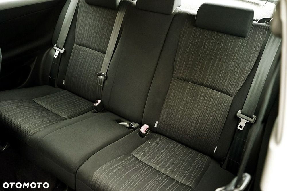 Toyota Auris - 18