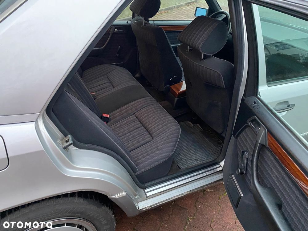 Mercedes-Benz W124 (1984-1993) - 9