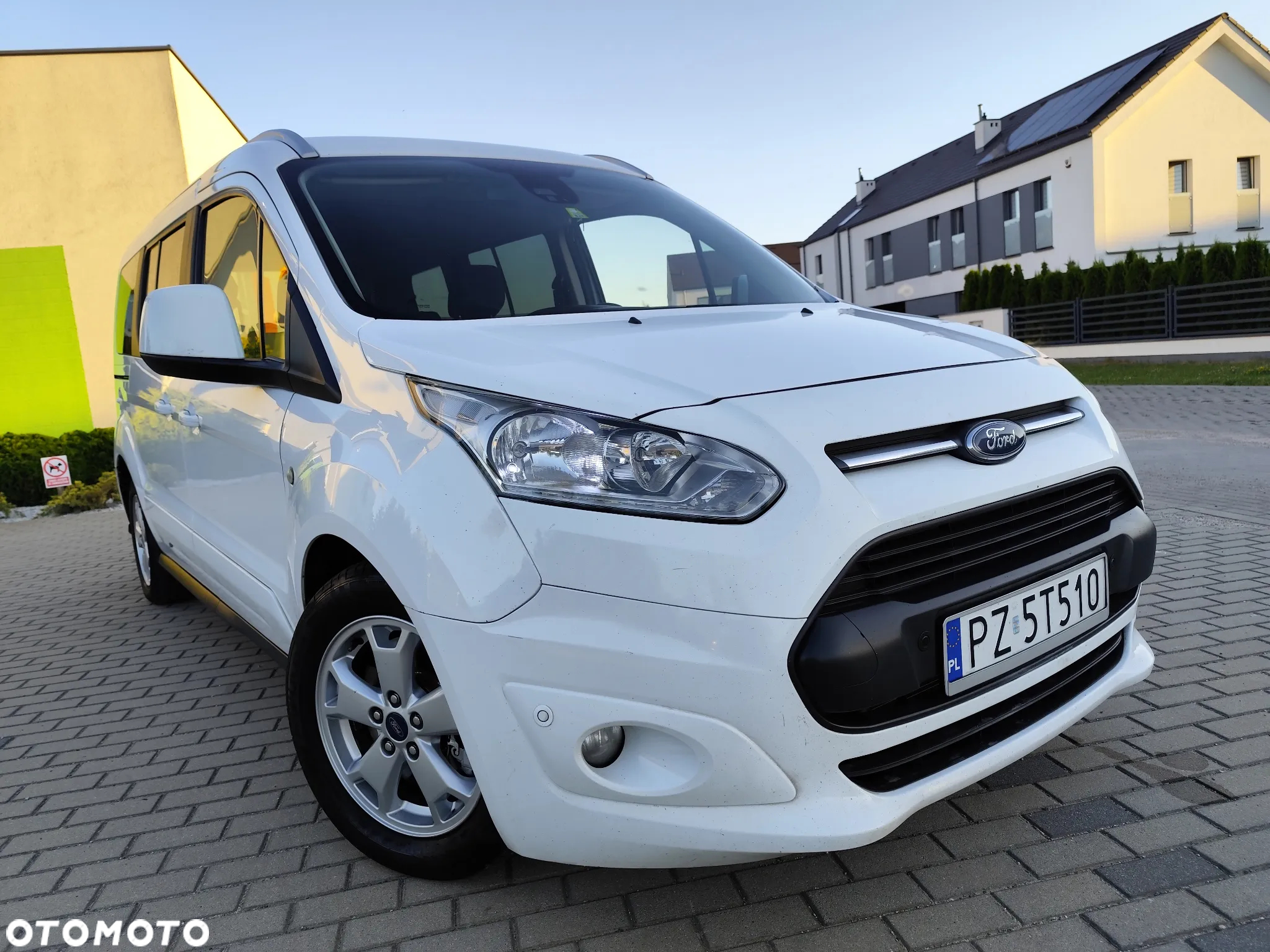Ford Tourneo Connect Grand - 30