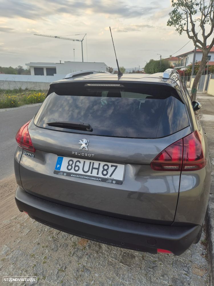 Peugeot 2008 1.2 PureTech Allure - 11