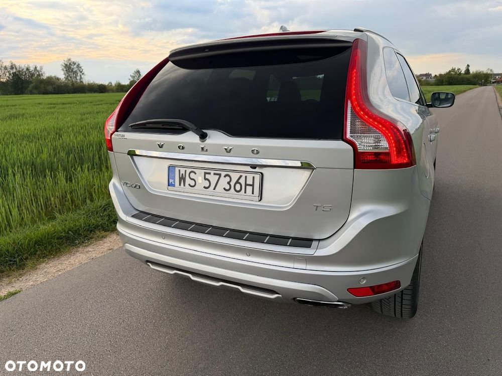 Volvo XC 60 T5 Base - 6