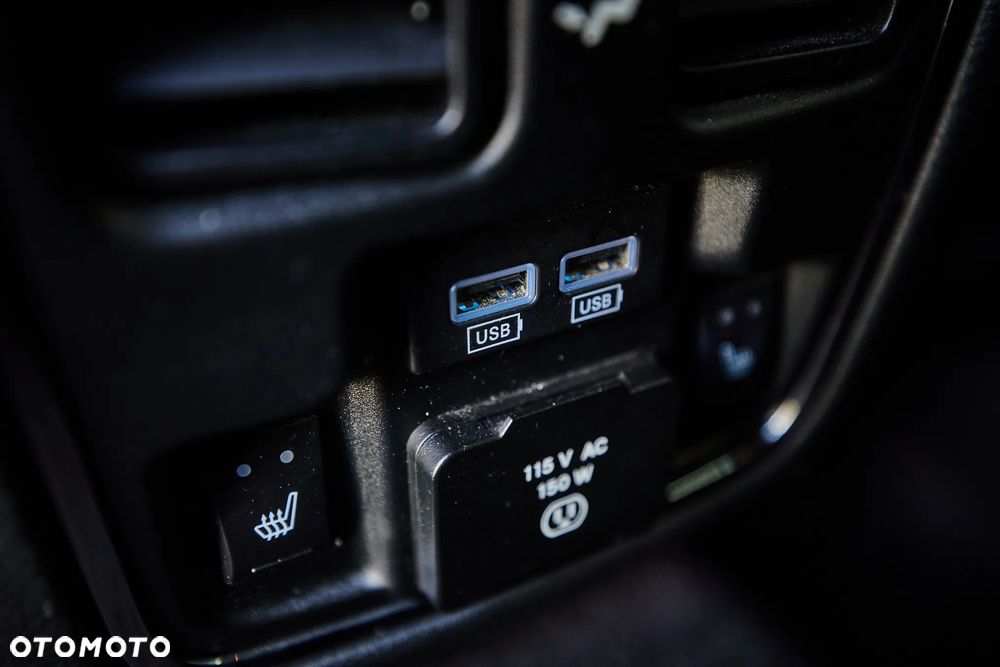 Jeep Grand Cherokee - 28