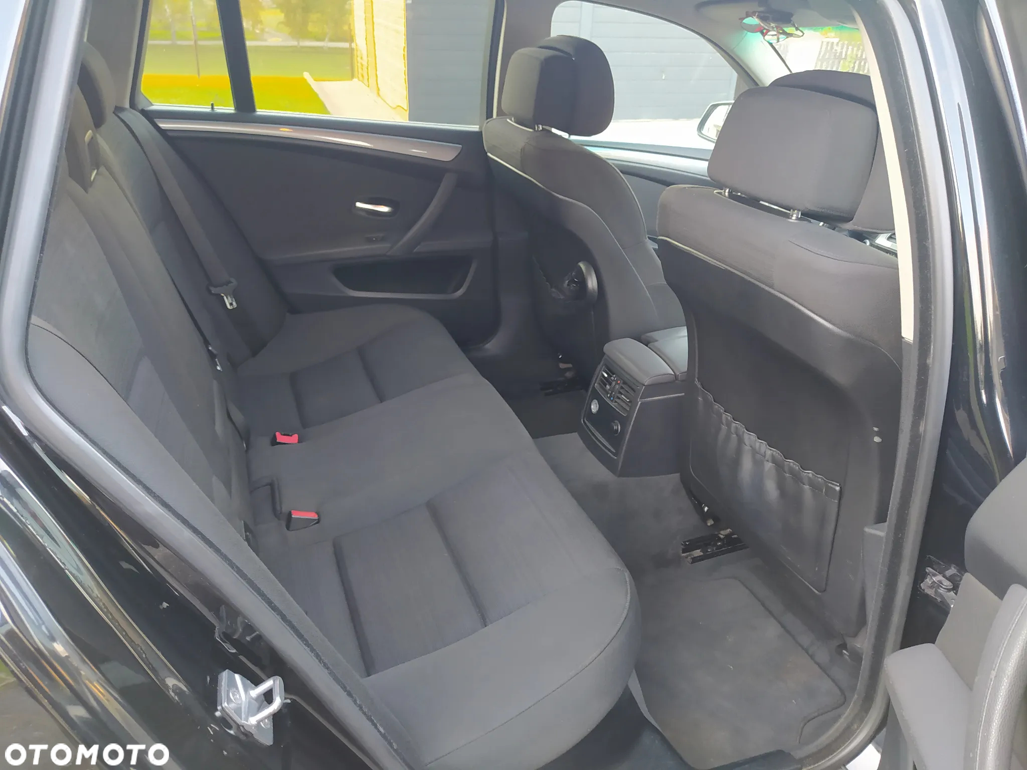 BMW Seria 5 520d Touring - 10