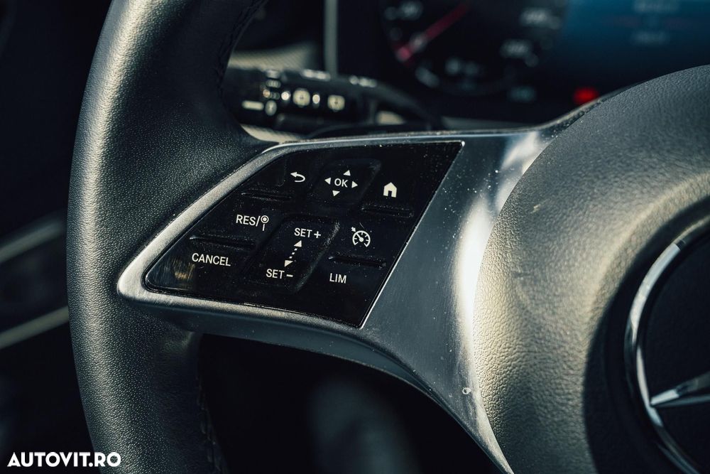 Mercedes-Benz GLC - 21