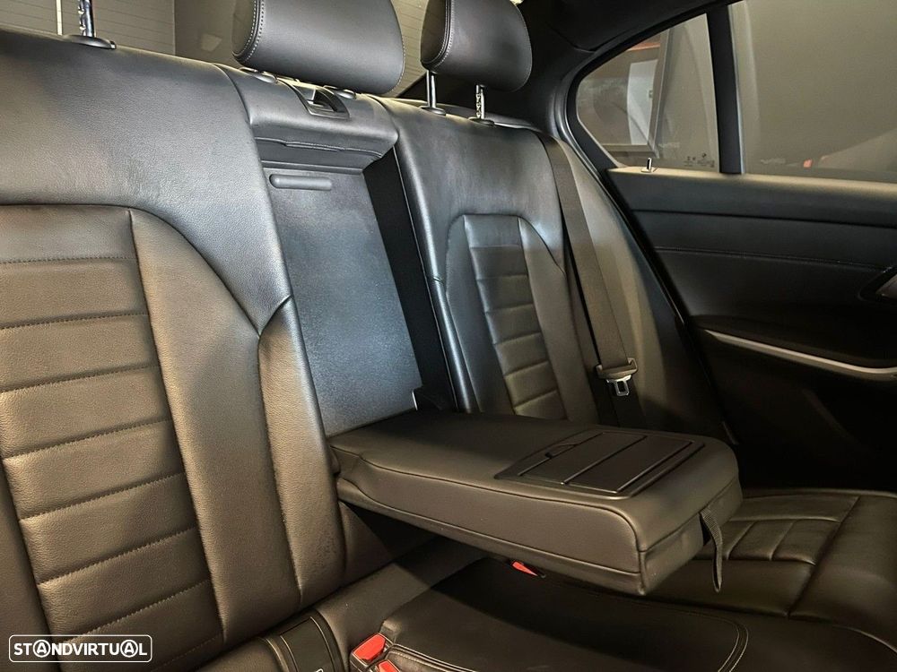 BMW 320 Gran Turismo d Pack M Auto - 29