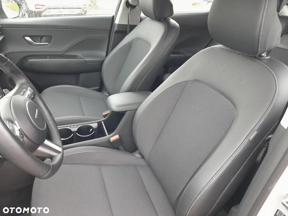 Hyundai Kona 1.6 GDI Hybrid Executive DCT - 11