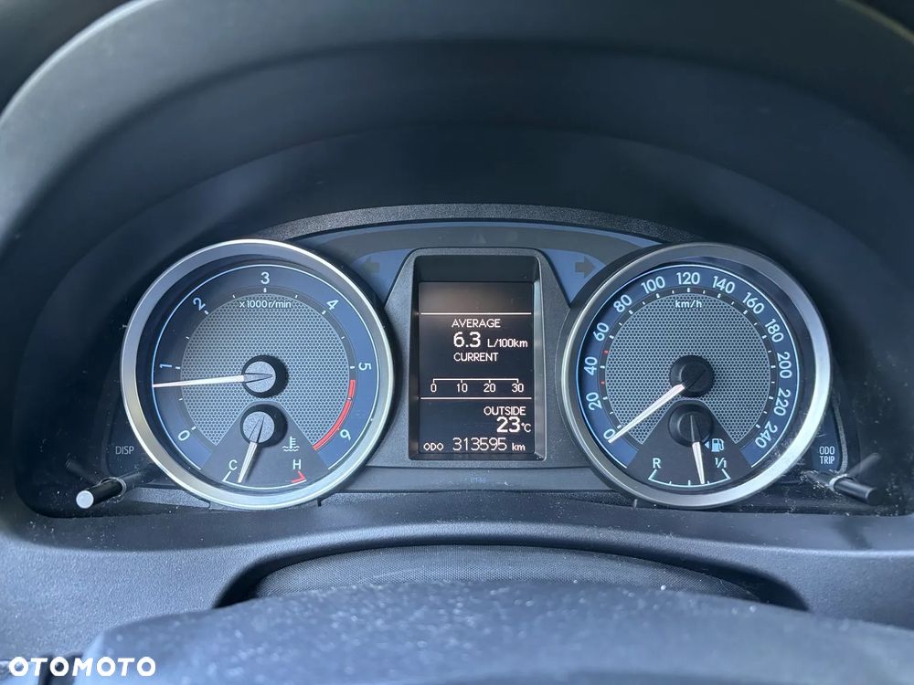 Toyota Auris 2.0 D-4D Prestige - 8