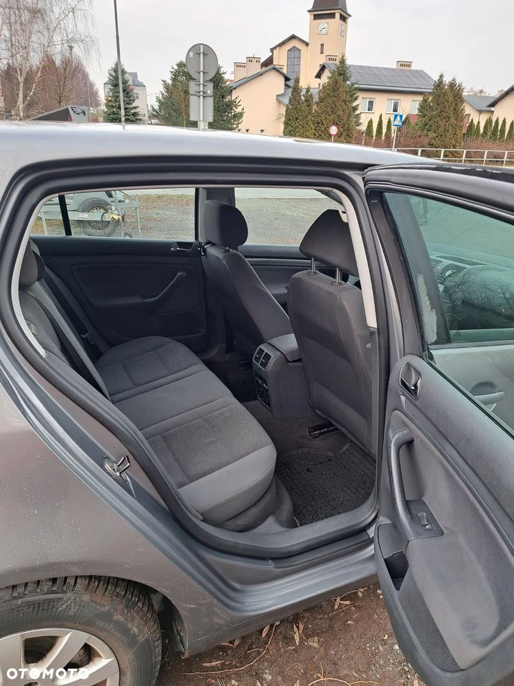 Volkswagen Golf 1.6 FSI Comfortline - 13