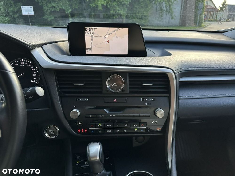 Lexus RX - 15