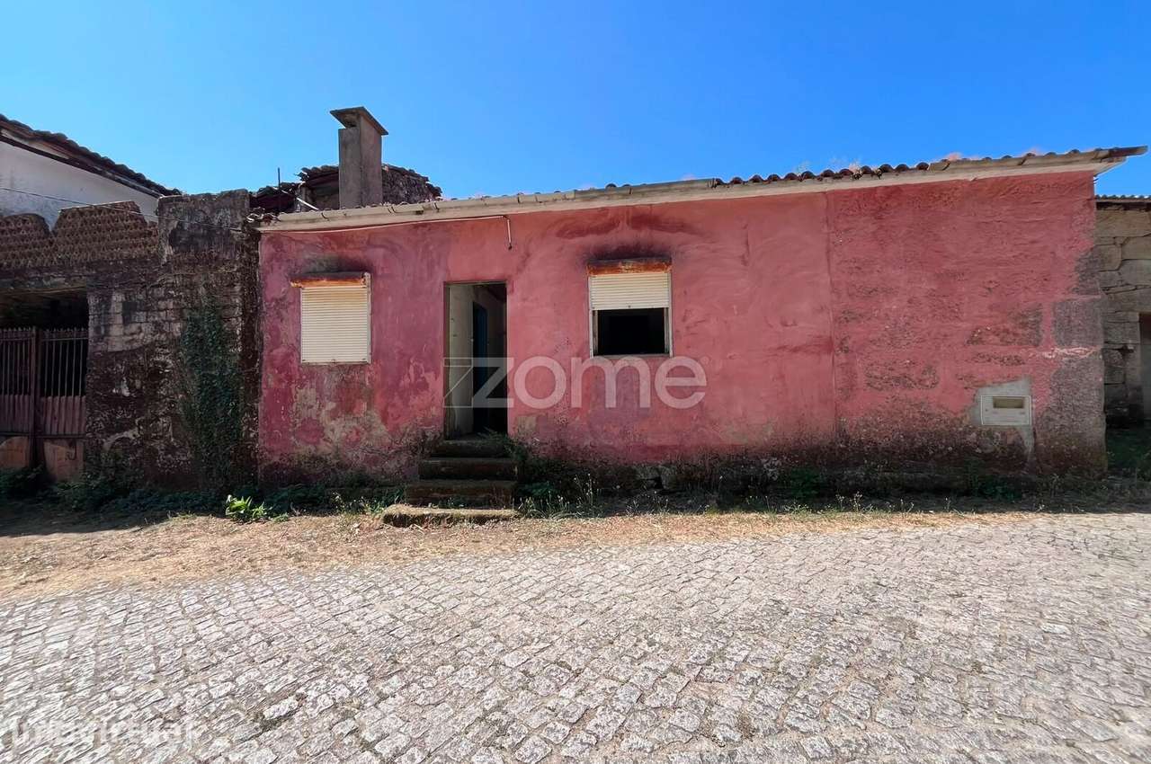 Ruína T2 para Reconstrução em Sanjurge – A 6 km de Chaves - Grande imagem: 2/13