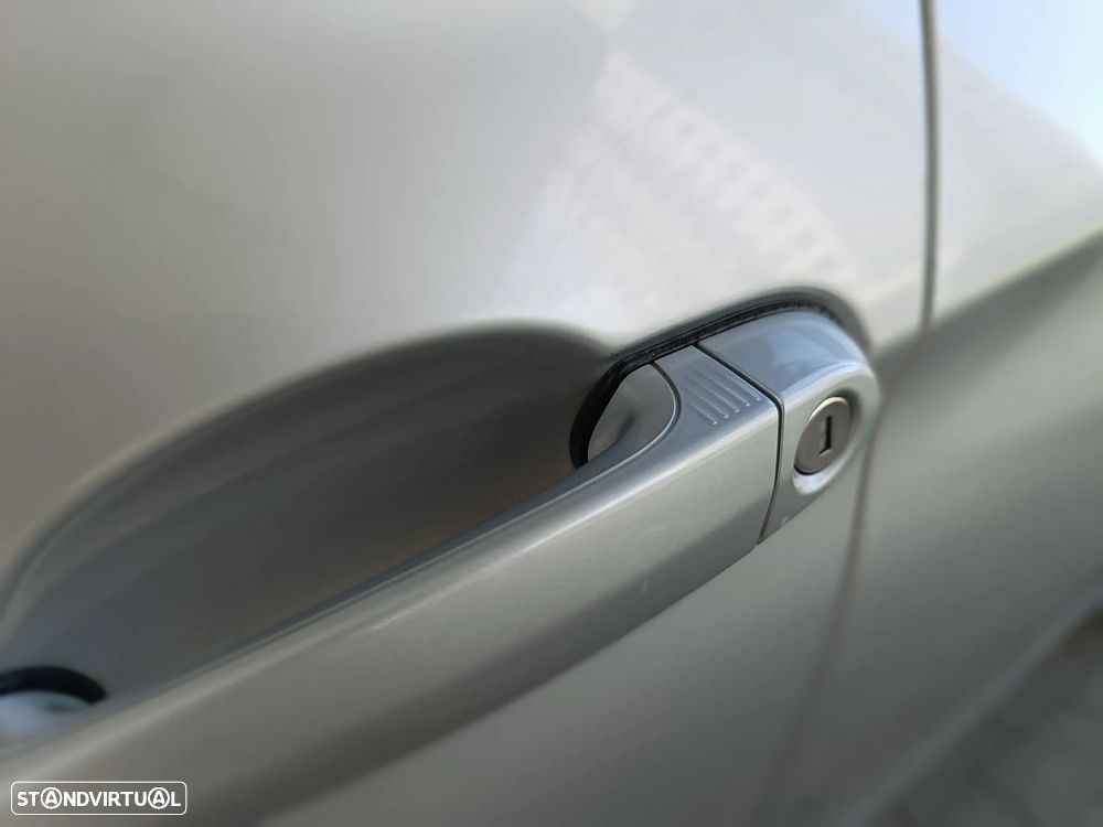 BMW 320 d Line Sport - 24