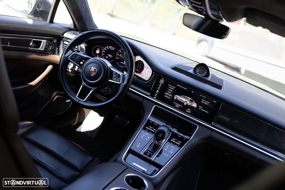 Porsche Panamera Sport Turismo 4 E-Hybrid - 3