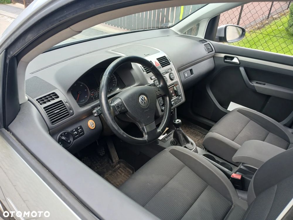 Volkswagen Touran 1.9 TDI Highline - 7