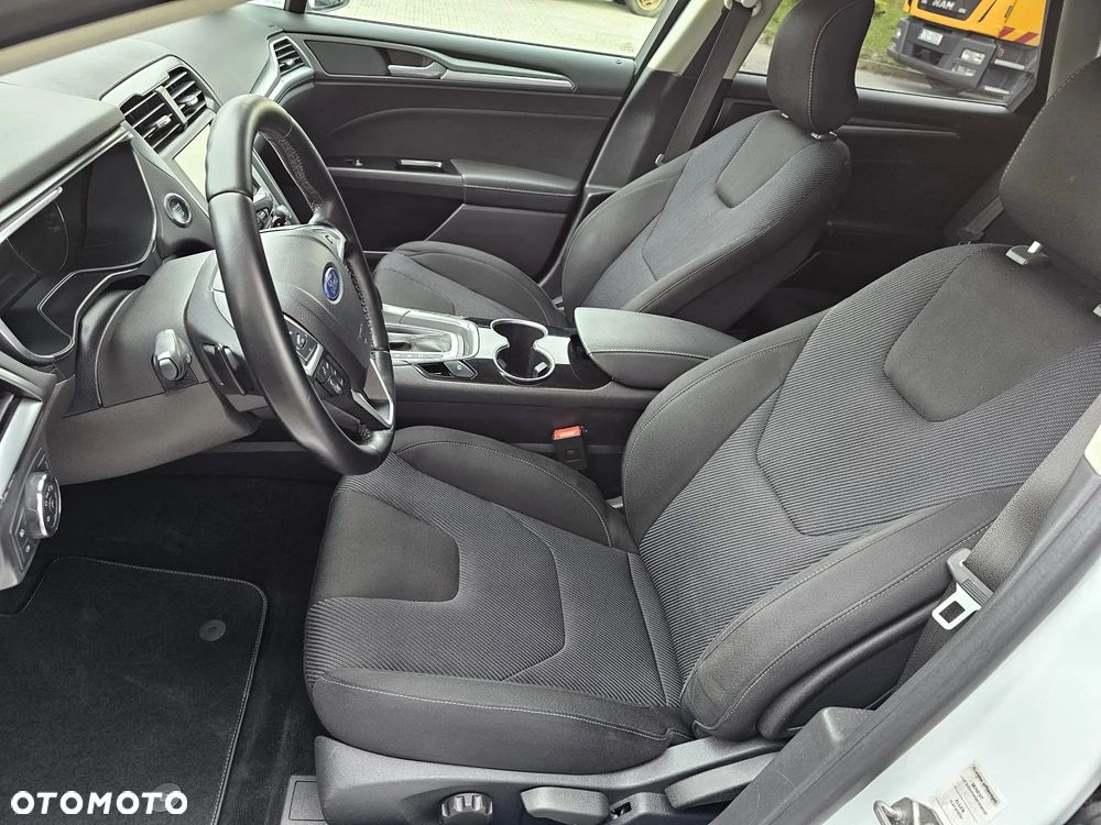 Ford Mondeo 2.0 TDCi Titanium PowerShift - 24