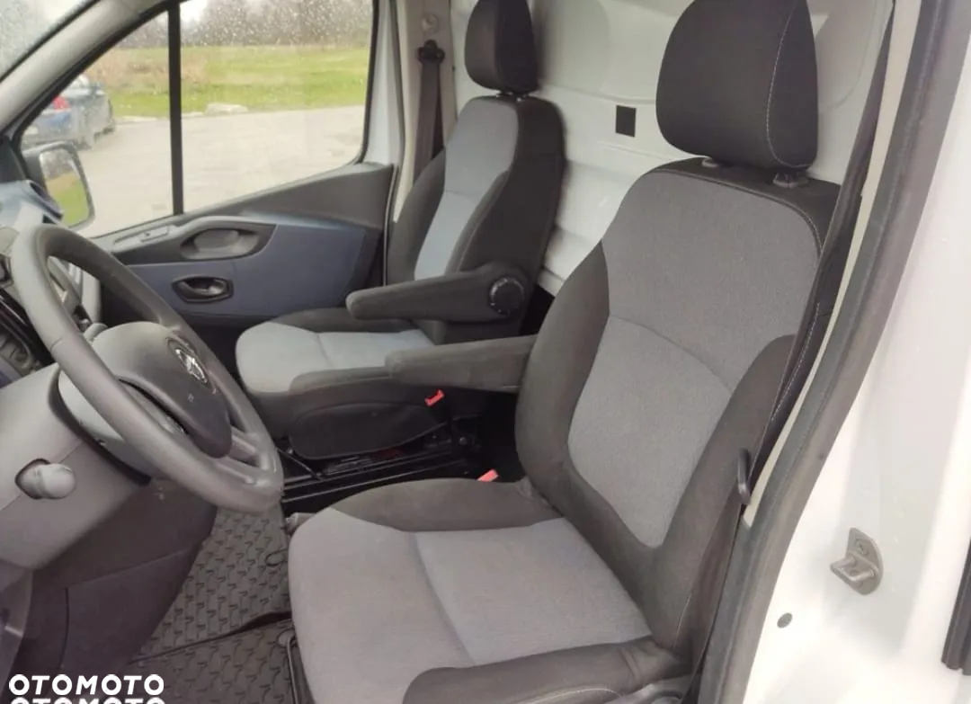 Opel VIVARO - 11