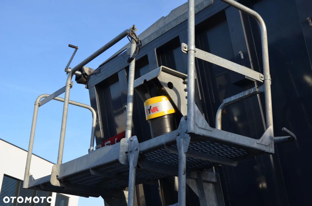 Mega LIGHT / BENALU / WYWROTKA ALU 50 m3 / 10.2023r / KLAPO DRZWI / OŚ POD. / 6150kg / SAF / 0473 - 13