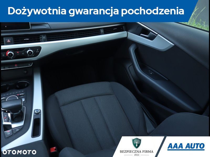 Audi A4 Limousine - 9