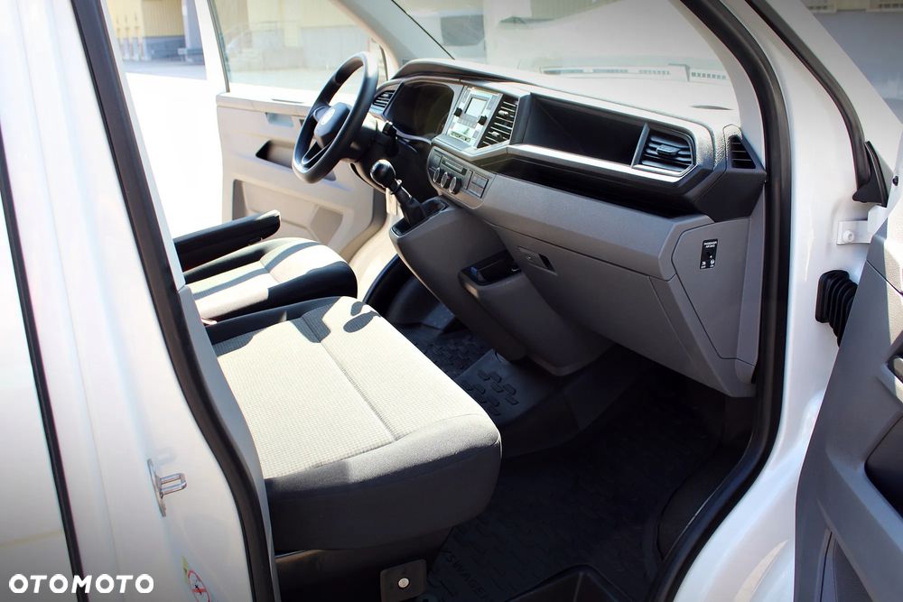 Volkswagen Transporter T6.1 - 15