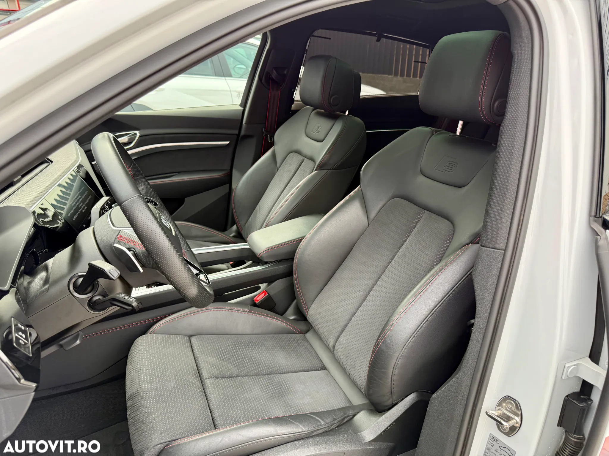 Audi Q8 Sportback e-tron 55 quattro S Line - 5