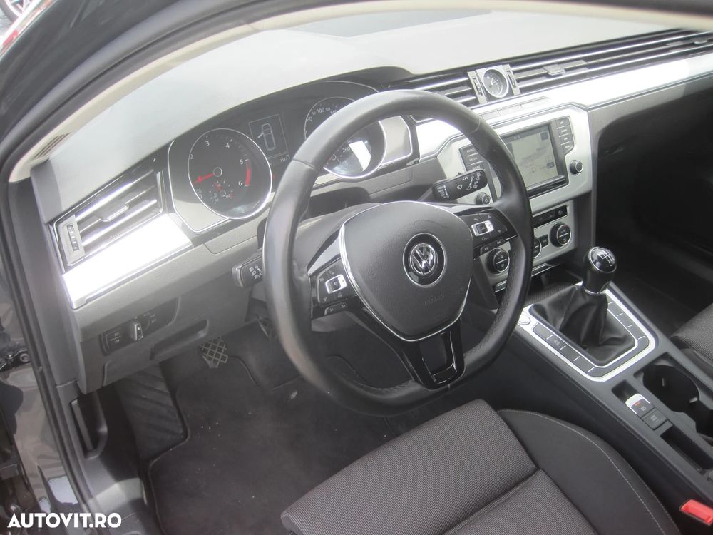 Volkswagen Passat 2.0 TDI Comfortline - 5