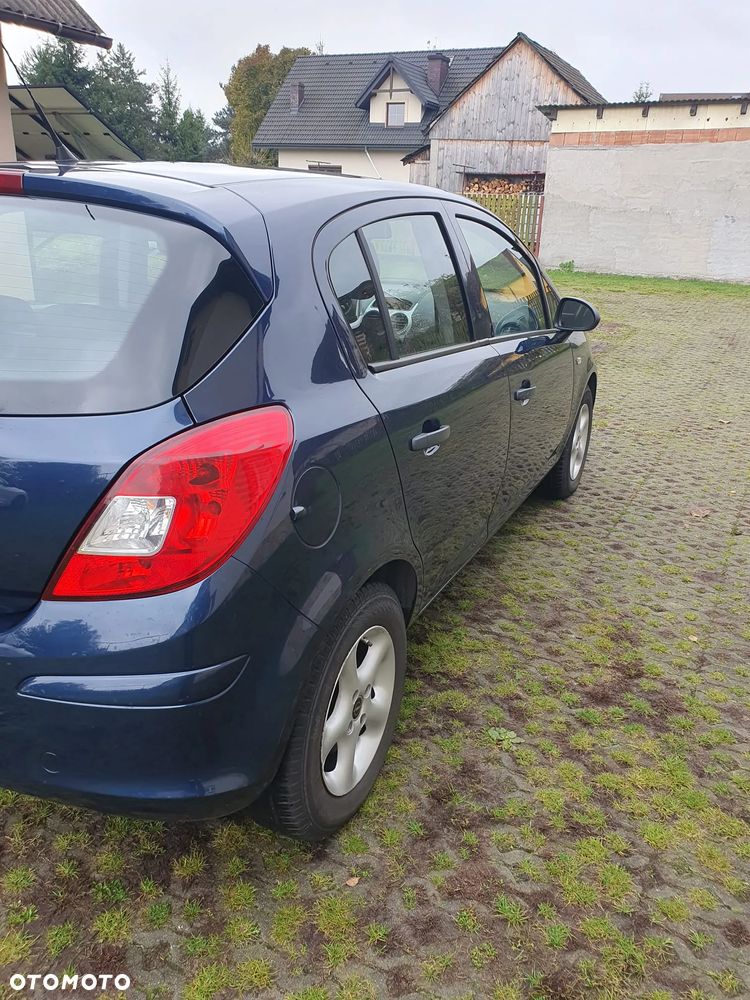Opel Corsa 1.2 16V Cosmo - 3