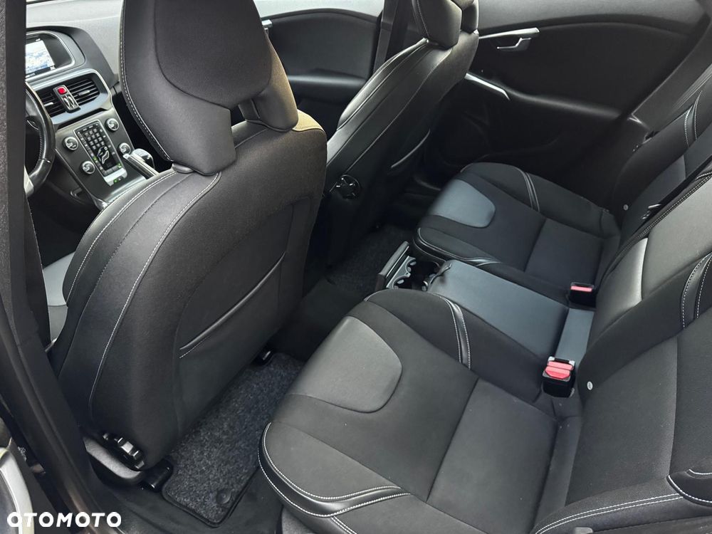 Volvo V40 D4 Inscription - 29