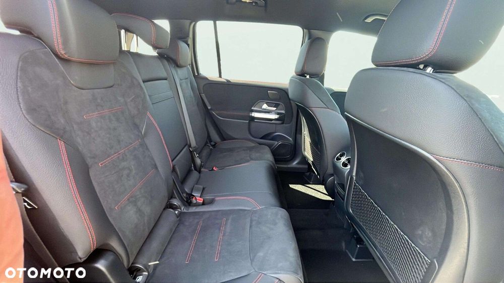 Mercedes-Benz GLB 200 AMG Line 7G-DCT - 17