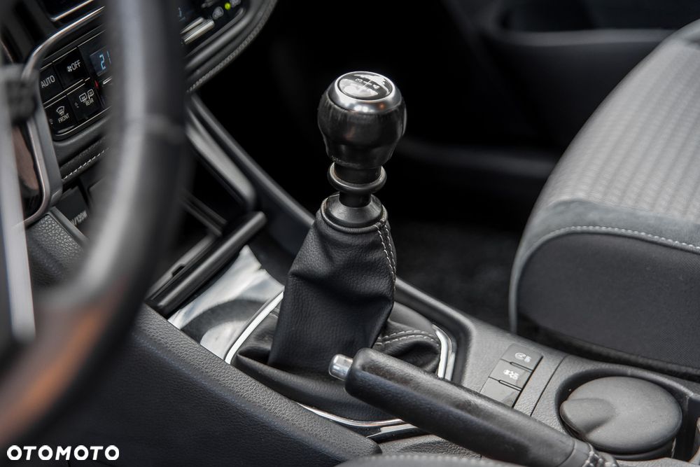 Toyota Auris 1.2 Turbo Design Edition - 18