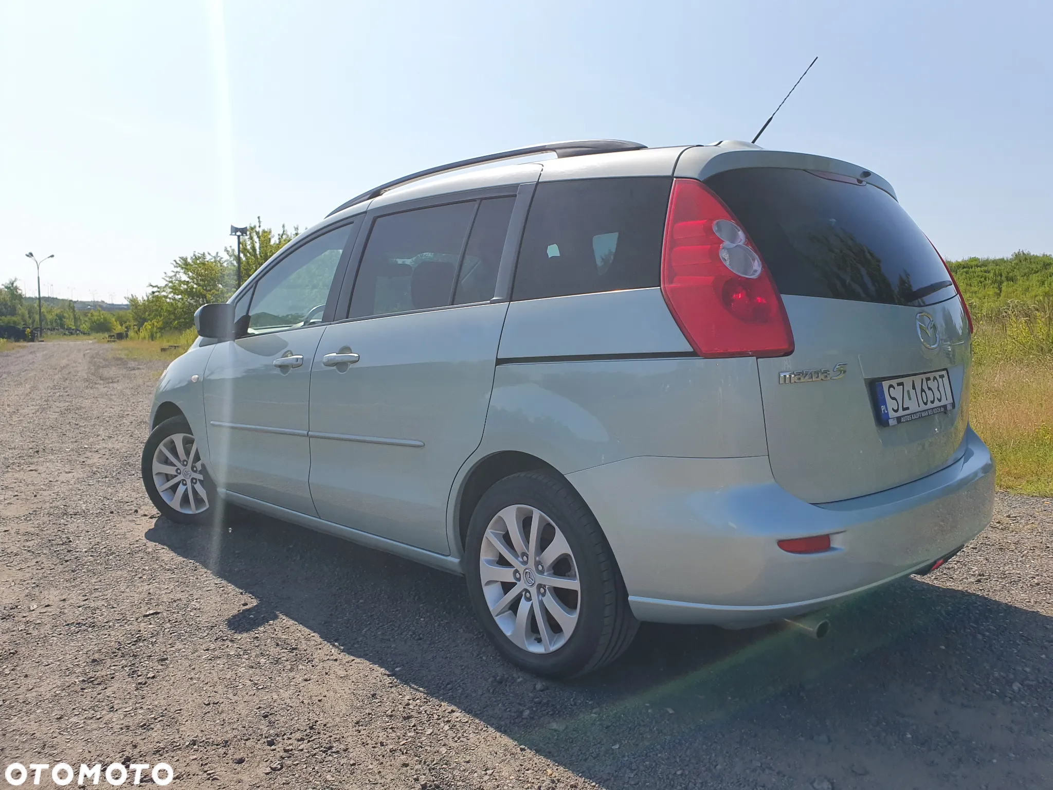 Mazda 5 2.0 Exclusive + - 15