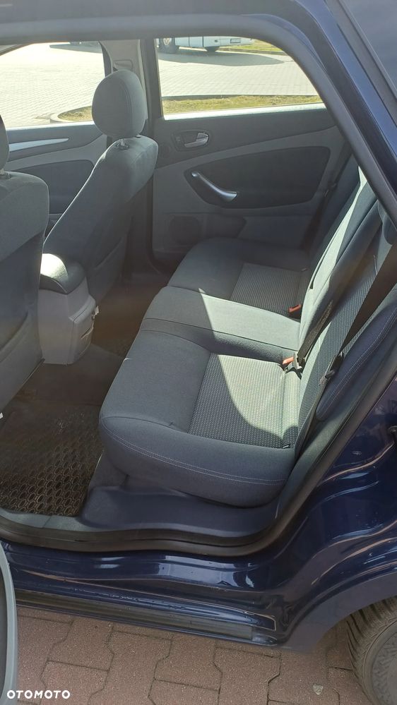 Ford Mondeo 2.0 TDCi Trend - 9
