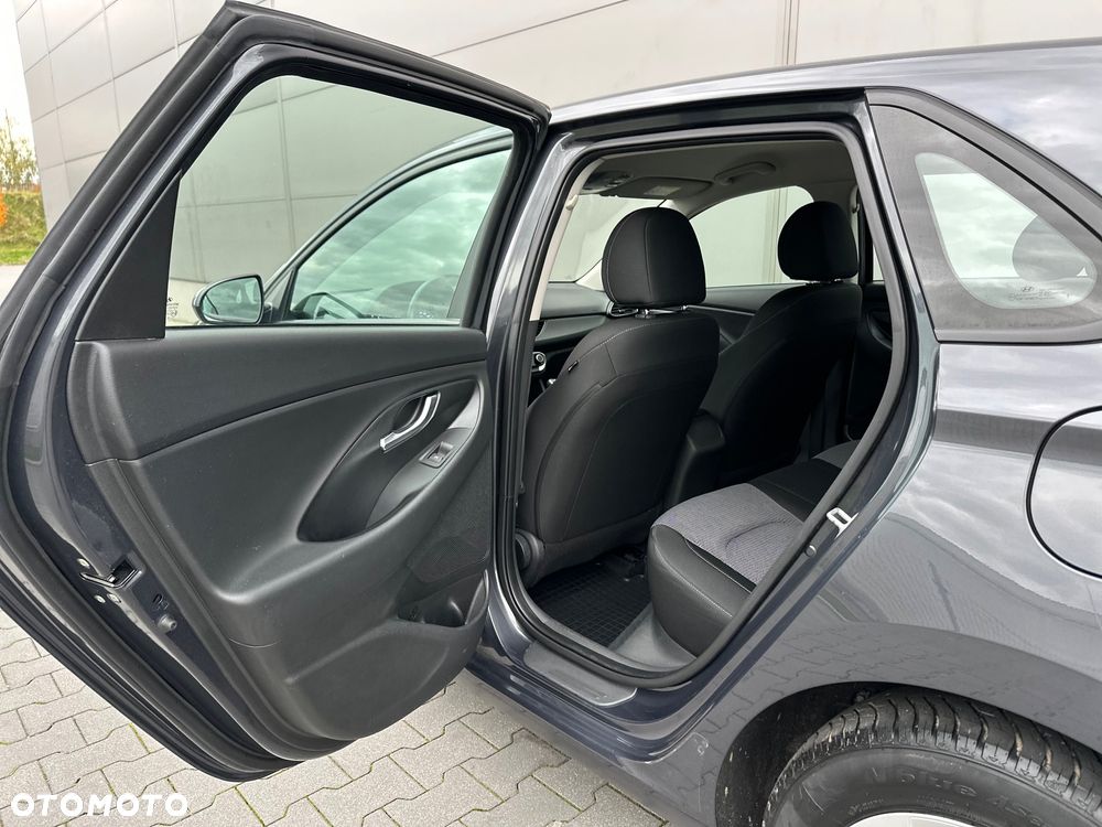 Hyundai i30 1.5 DPI Modern - 33