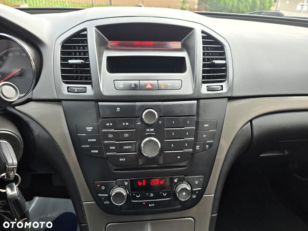 Opel Insignia 1.8 Cosmo - 31