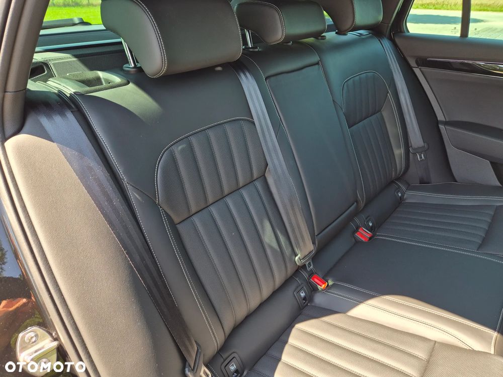 Skoda Superb 2.0 TDI SCR 4x4 L&K DSG - 10