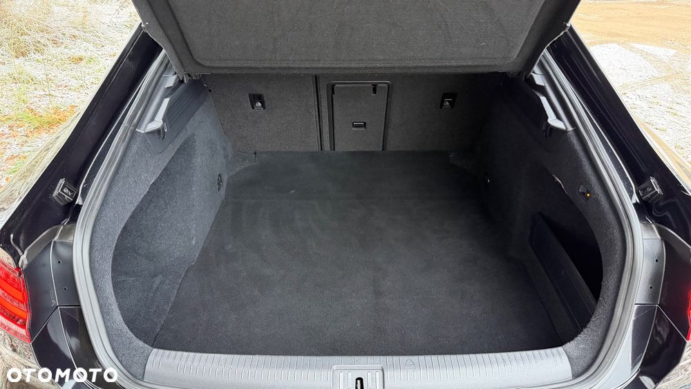 Volkswagen Arteon 2.0 TDI SCR 4Motion DSG R-Line - 27