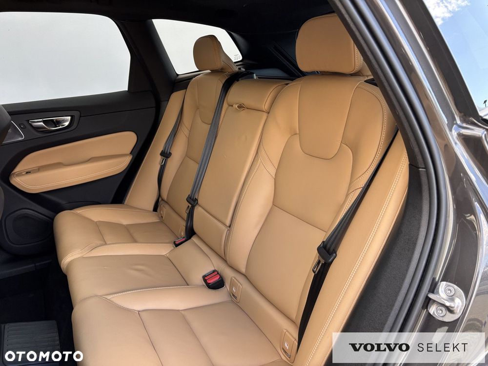 Volvo XC 60 - 24