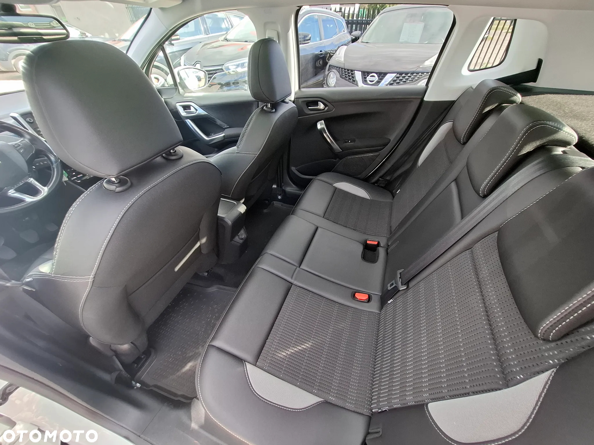 Peugeot 2008 1.6 BlueHDi Active - 13