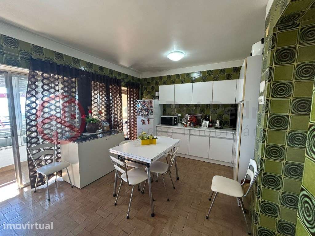 Apartamento T4+1 com Vista Deslumbrante sobre o Tejo, Cacilhas - Grande imagem: 4/31