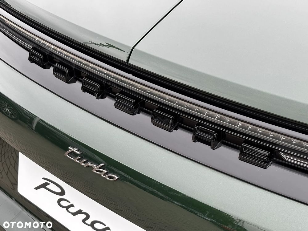 Porsche Panamera Turbo E-Hybrid PHEV - 21