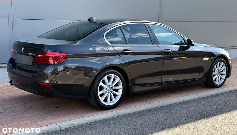 BMW Seria 5 520d xDrive Sport - 4