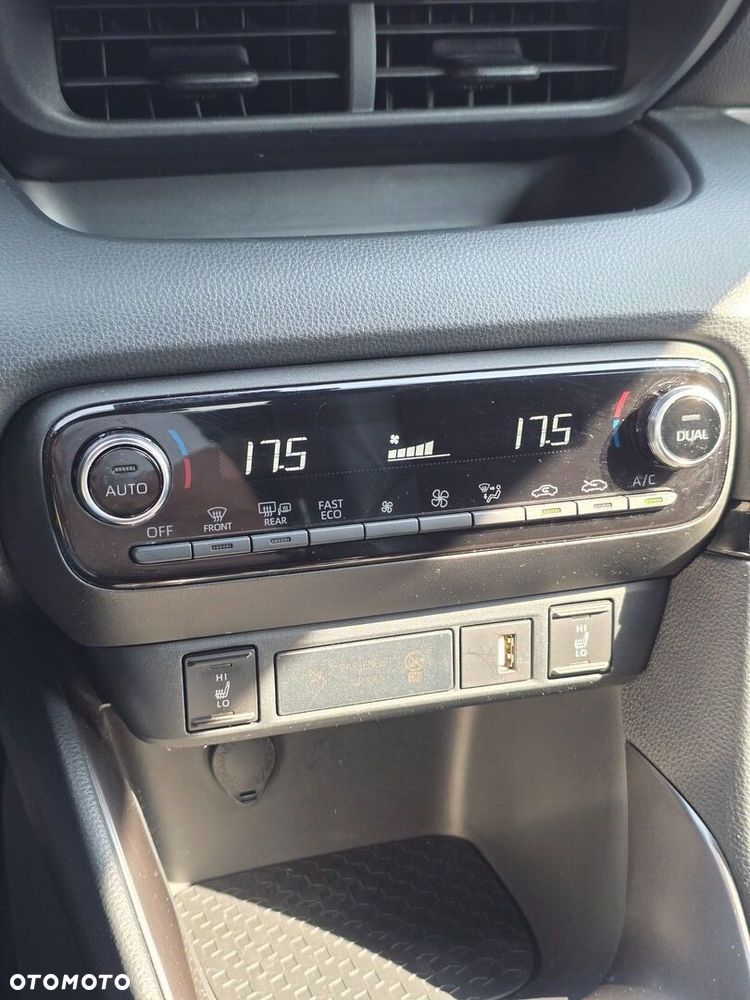 Toyota Yaris - 28