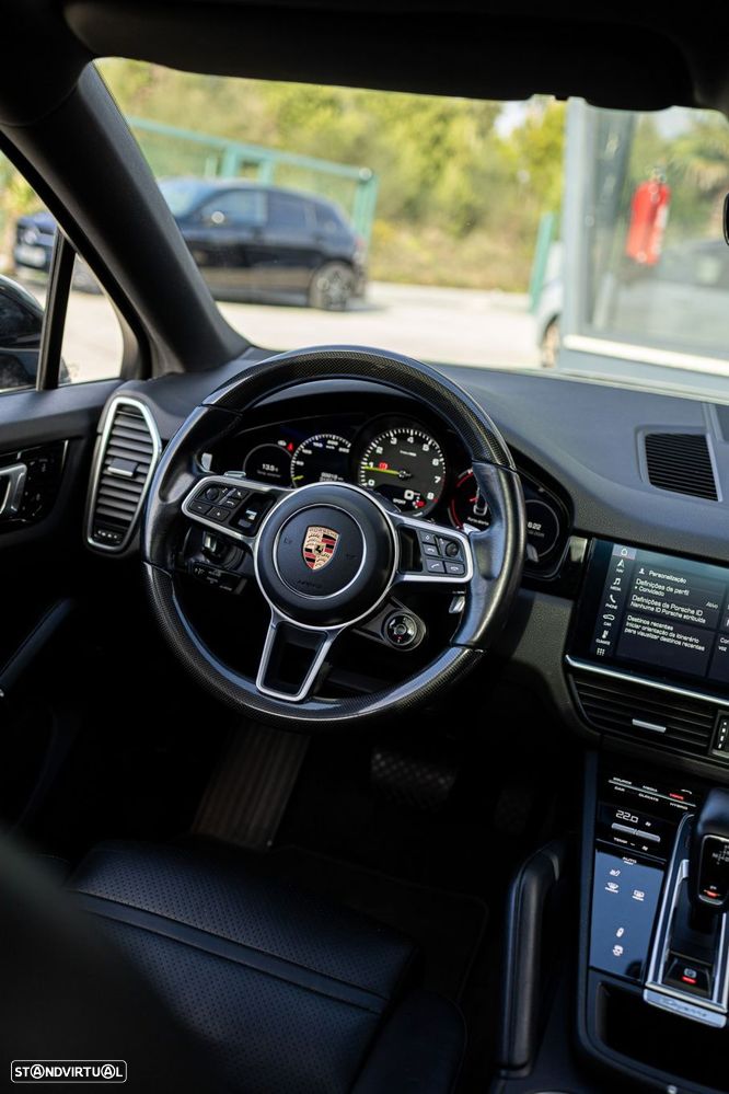 Porsche Cayenne Coupé E-Hybrid - 2