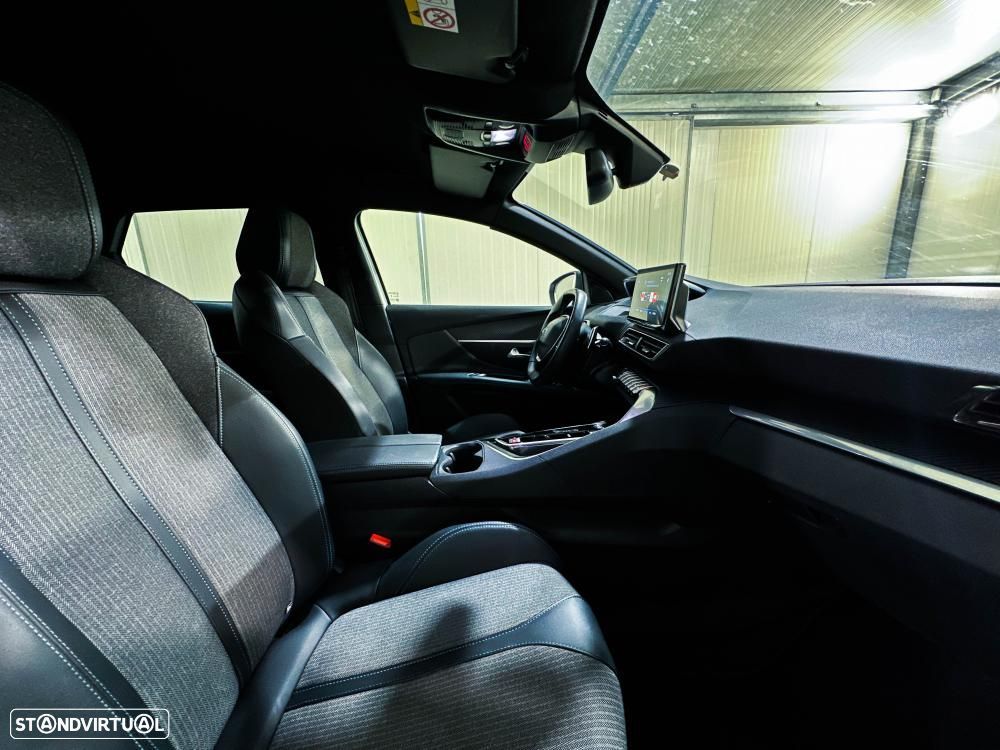 Peugeot 3008 1.2 Hybrid Allure Pack e-DCS6 - 29